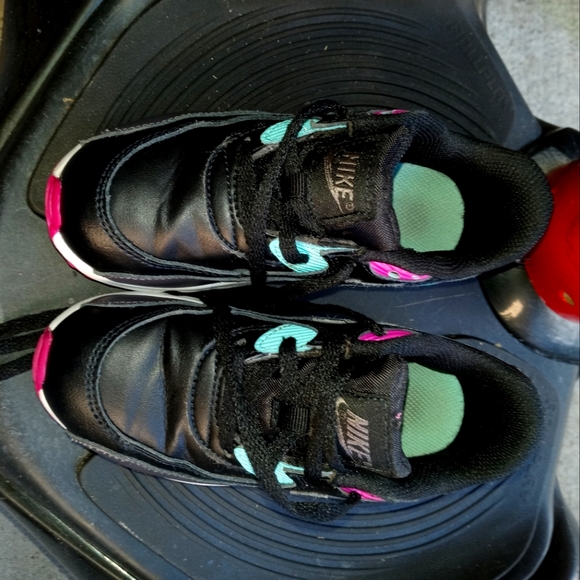 TODDLER TENNIS BY NIKE - Picture 1 of 4